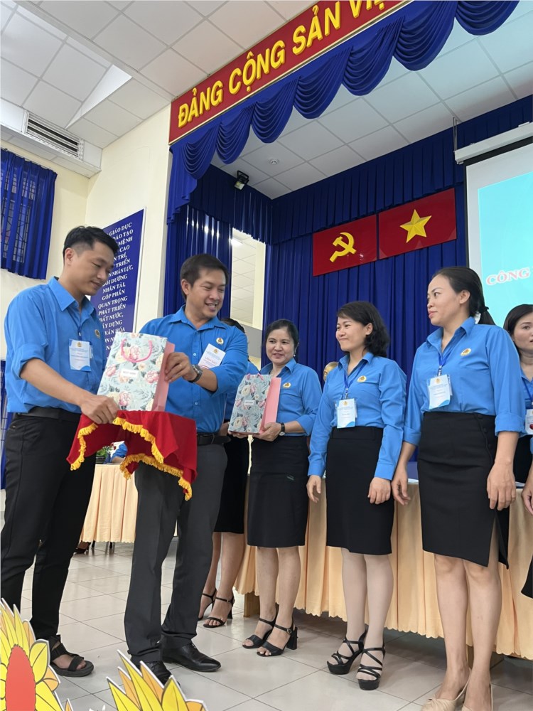 Nhấn vào ảnh để phóng to